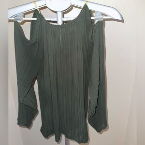 Umgee Pleated Cold Shoulder Top